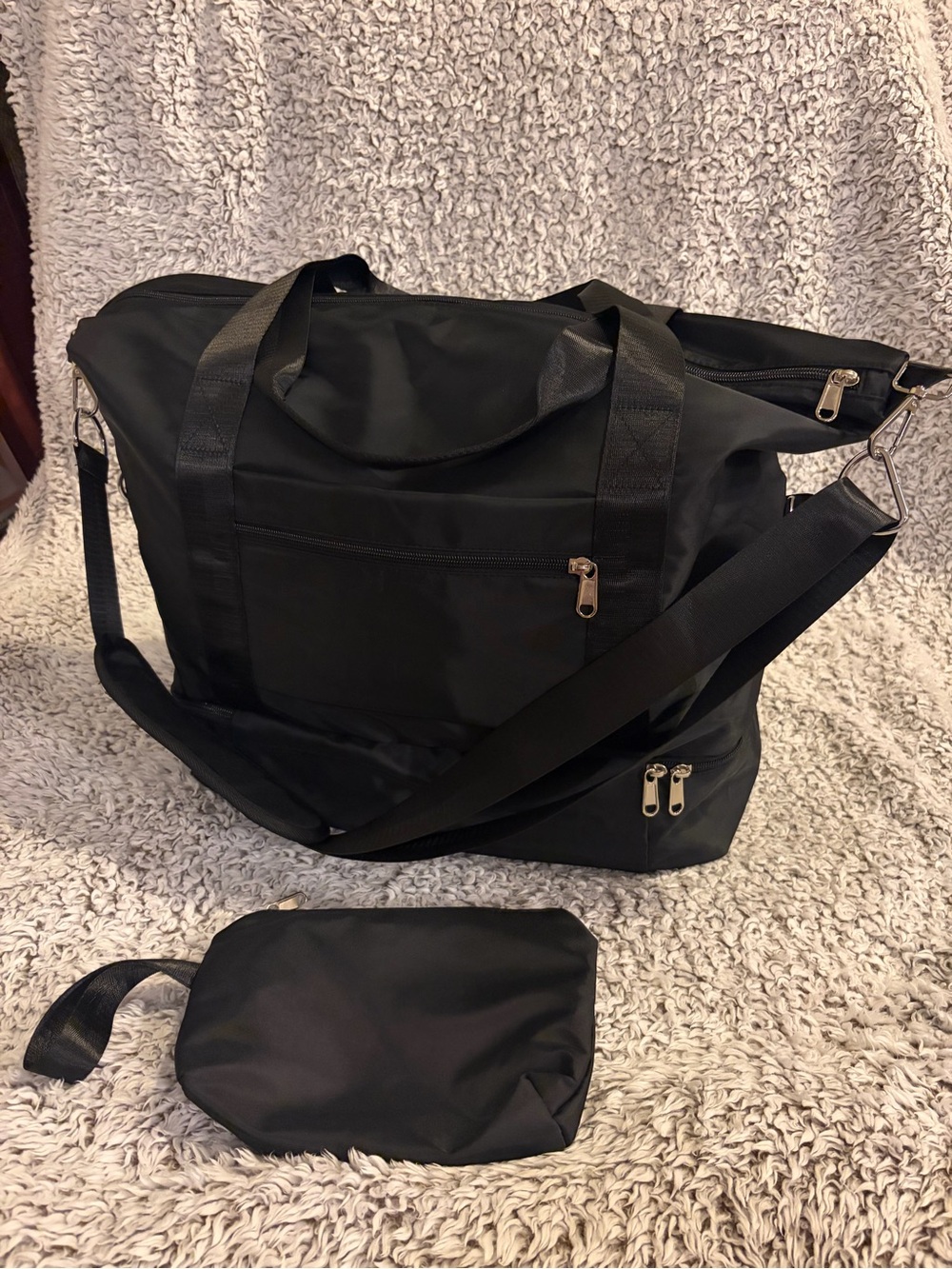 Black Women's / Men’s Travel Tote Bag with Shoulder Strap

NEW without tag!